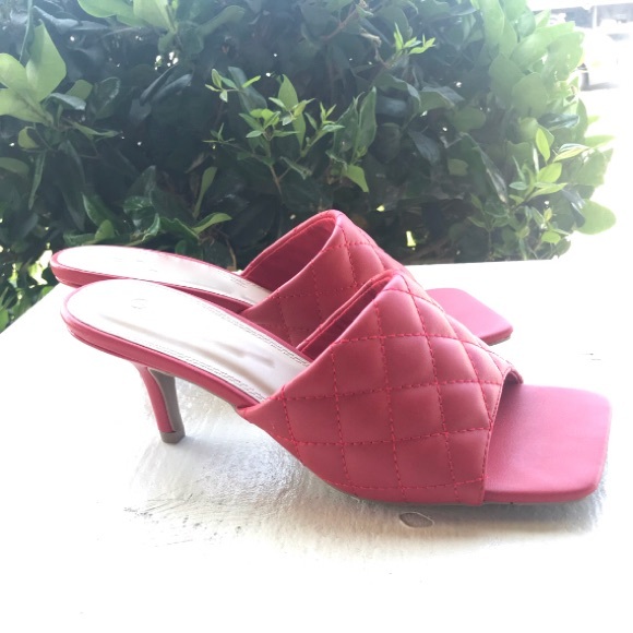 New red padded square toe - Picture 6 of 8